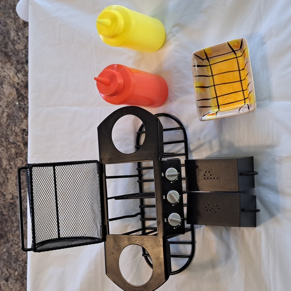 Little Condiment Set - Picture 3 of 5